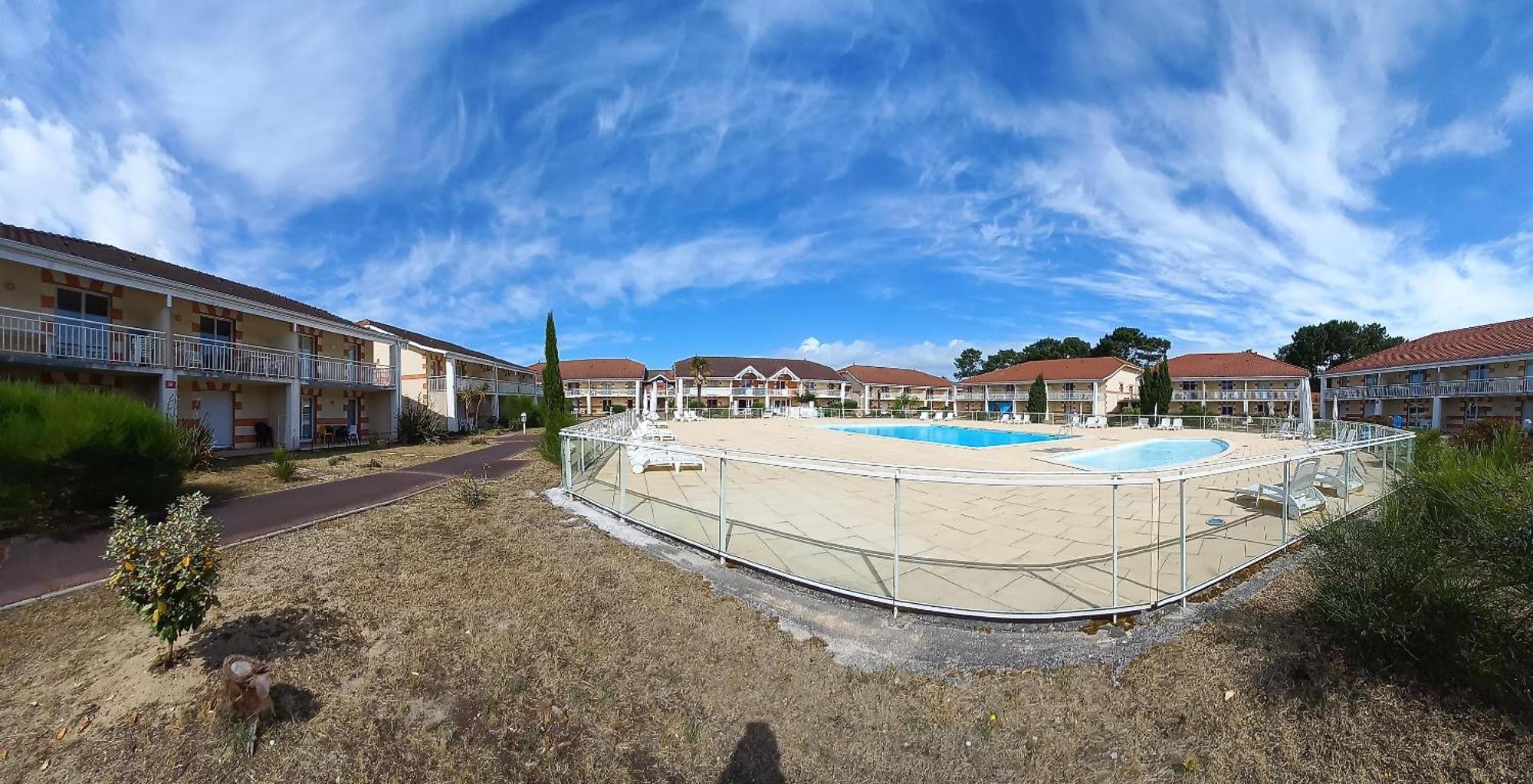 Appartement Le Verdon Sur Mer Esterno foto